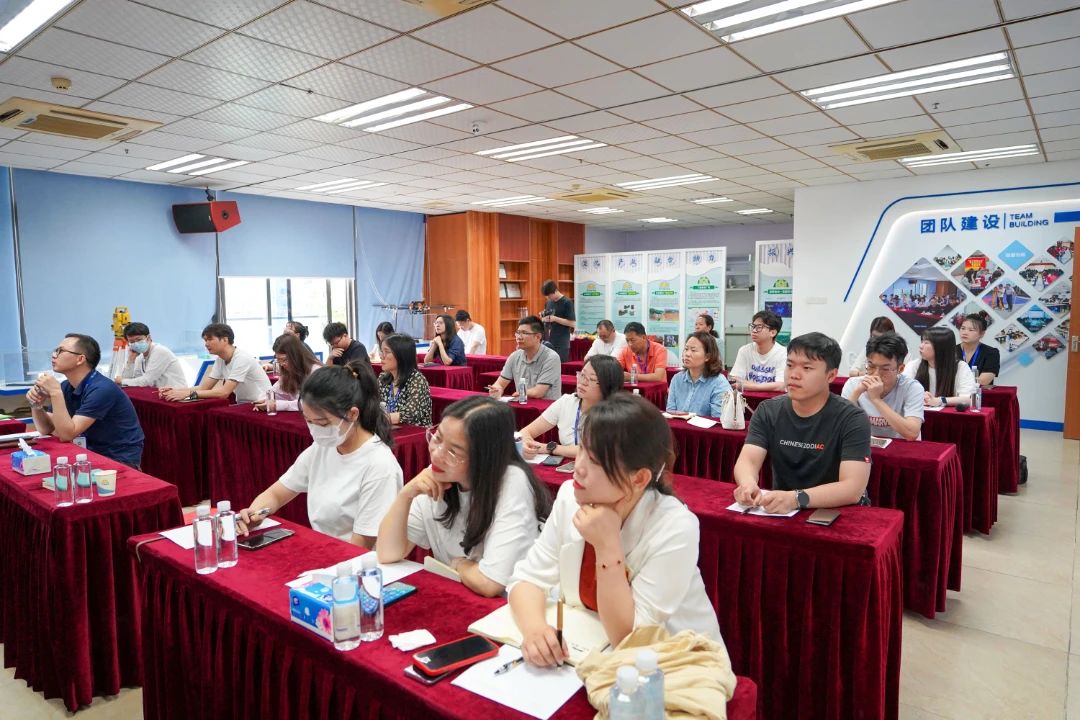 人生就是博官网集团引领AI风潮，全员进建共创发展