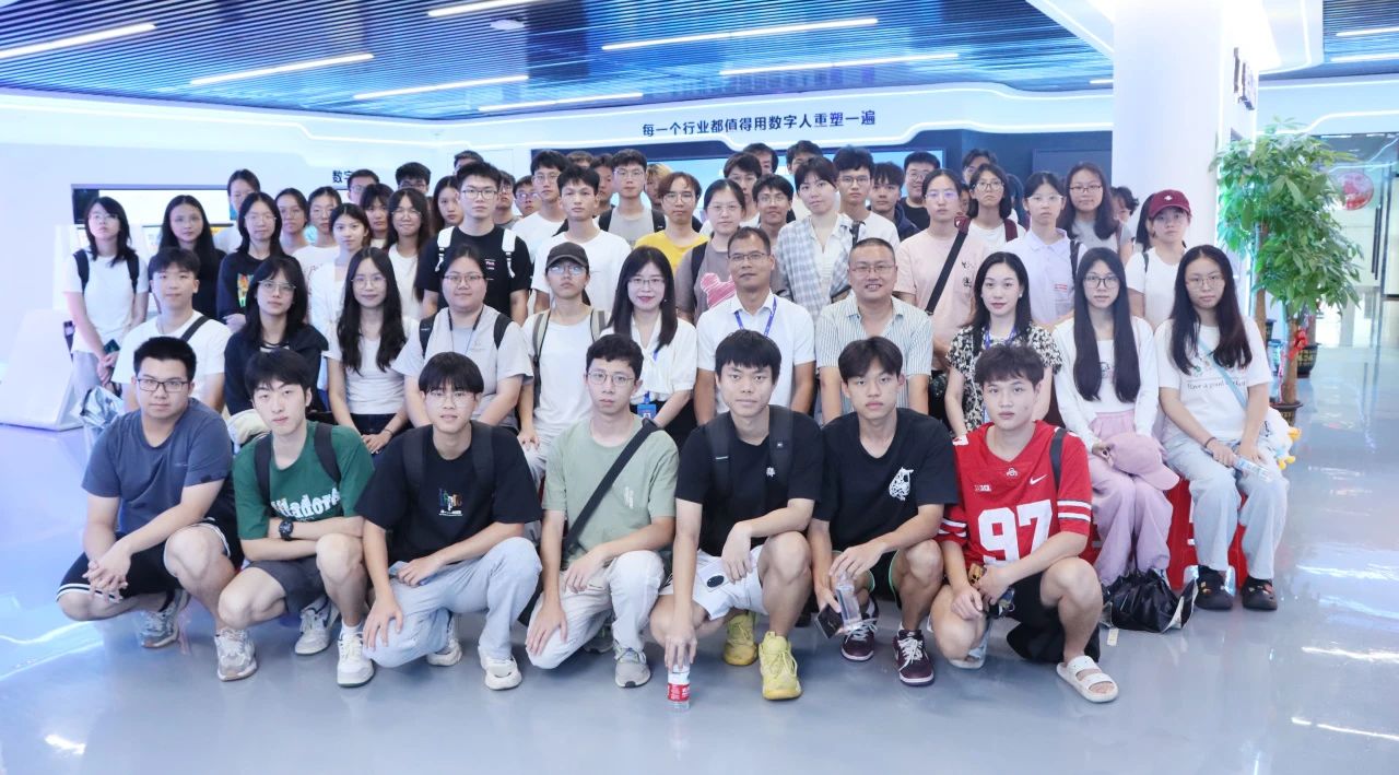 索求将来科技，共筑智慧桥梁