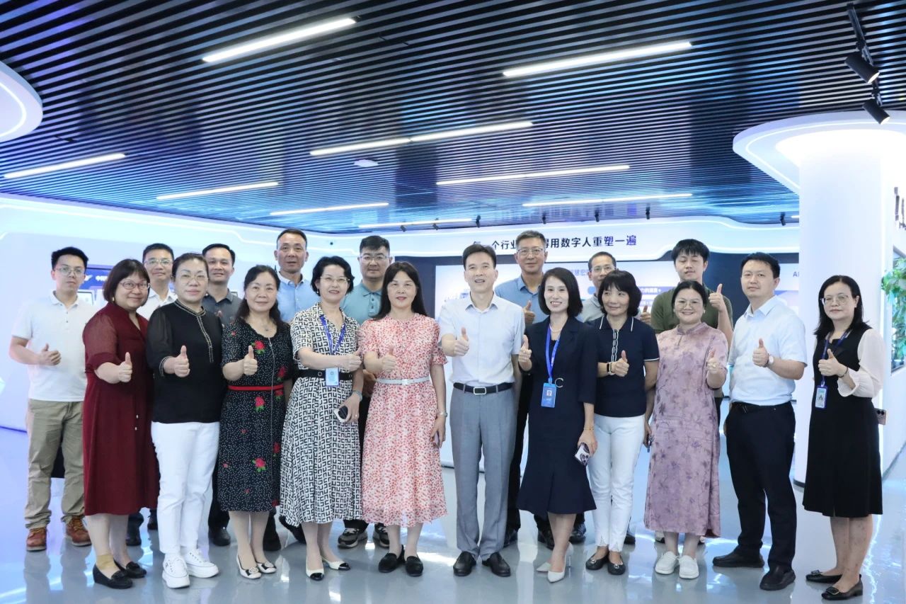 人生就是博官网集团丨清远市政协调查组光临调查